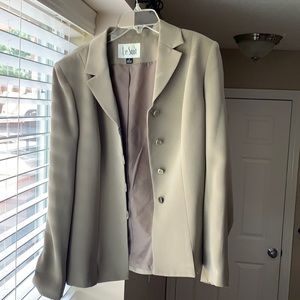Le suit jacket